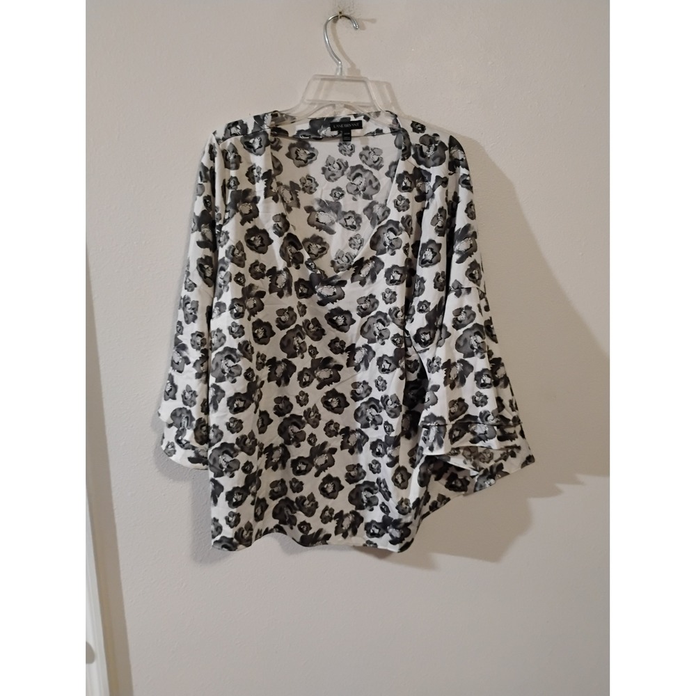 Lane Bryant Floral V-Neck Blouse Tiered Bell Sleeve Black White Plus Size 22/24